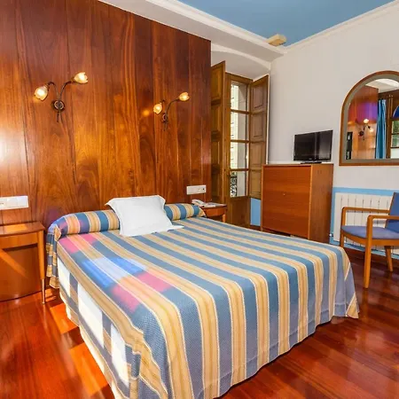 Castillo De Gauzon Salinas (Castrillon)