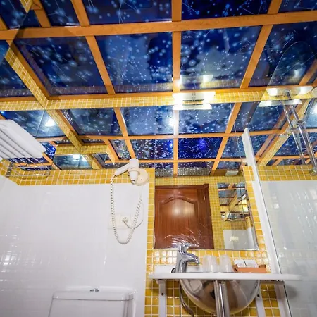 卡斯蒂洛高森酒店 3* 萨利纳斯