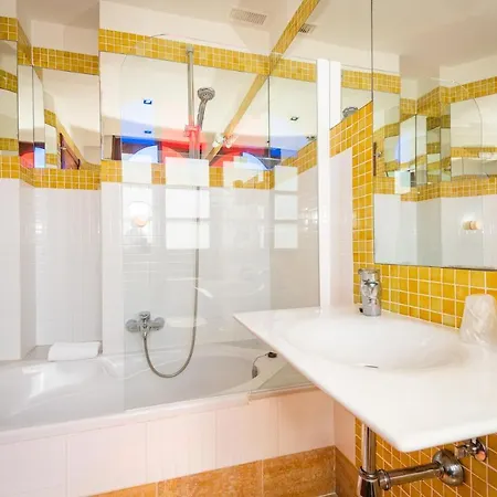 酒店 卡斯蒂洛高森酒店 3*