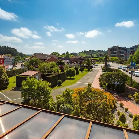 Castillo De Gauzón 3*