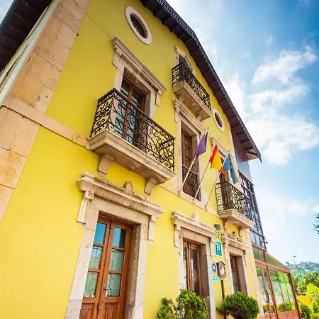 卡斯蒂洛高森酒店 3* 萨利纳斯