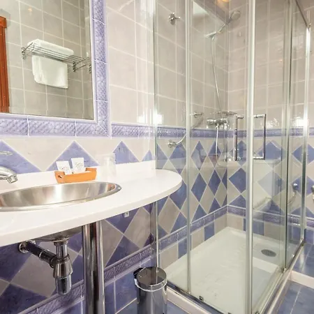 卡斯蒂洛高森酒店 3*