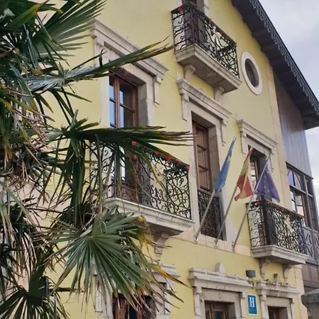 Castillo De Gauzón Hotel 3*