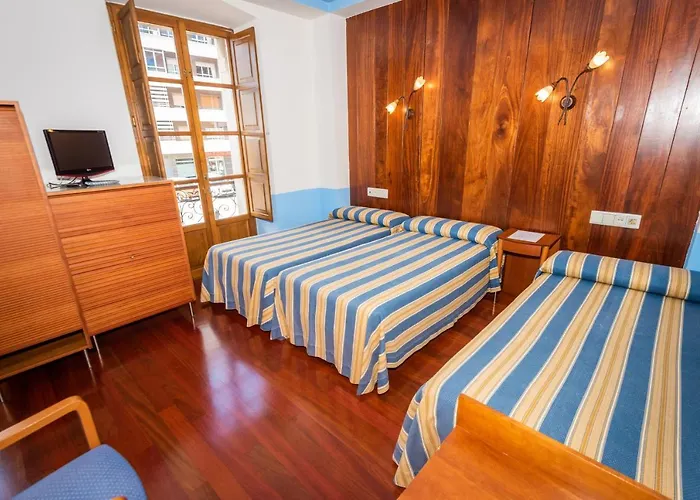 Castillo De Gauzón Hotel 3*