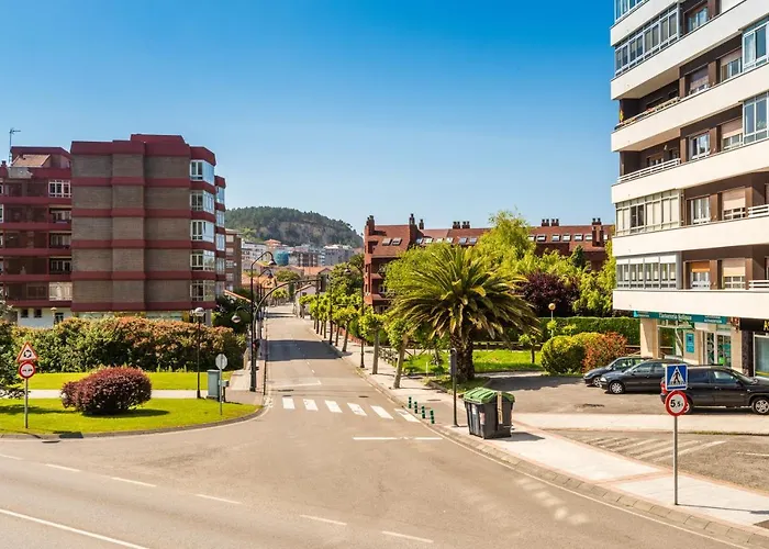 Castillo De Gauzon Salinas (Castrillon)