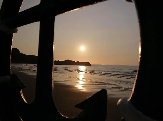 Castillo De Gauzón Hotel