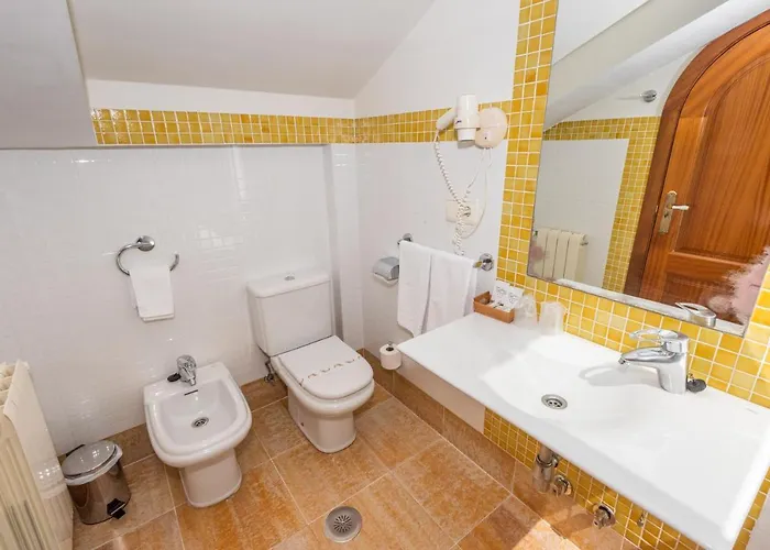 Castillo De Gauzón Hotel