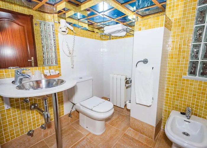 Castillo De Gauzón Salinas (Castrillon)