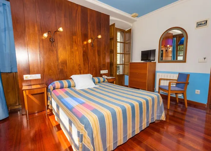 Castillo De Gauzon Salinas (Castrillon)