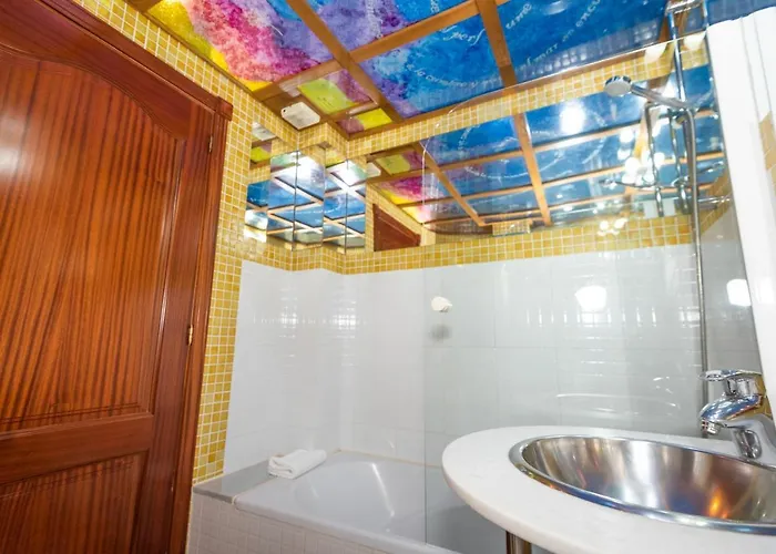 Castillo De Gauzon Salinas (Castrillon)