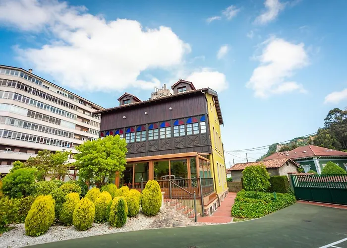 Castillo De Gauzón 3* Salinas (Castrillon)