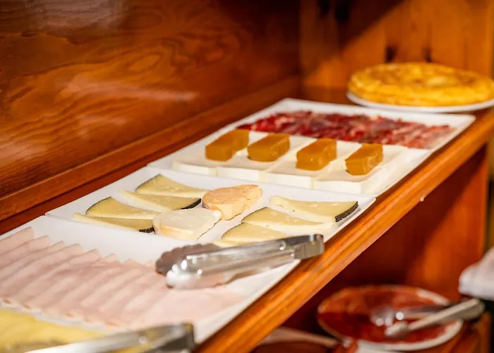 Castillo De Gauzon 3*