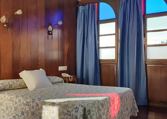 Castillo De Gauzón Hotel 3*