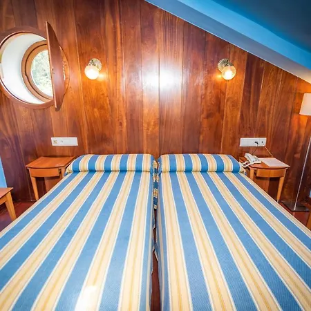 Castillo De Gauzon Salinas (Castrillon)