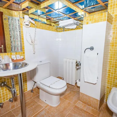 Castillo De Gauzon Salinas (Castrillon)