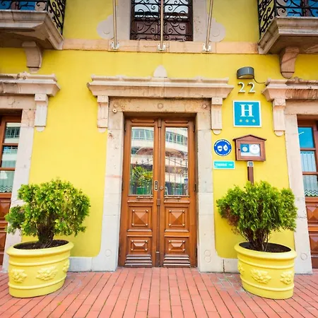 Castillo De Gauzon Салинас