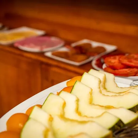 Hotel Castillo De Gauzon