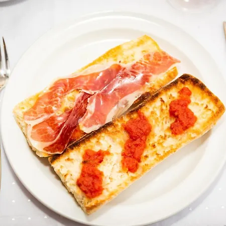 Castillo De Gauzon 3*